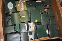 A QUANTITY OF BOXED LILLIPUT LANE COTTAGE FIGURES