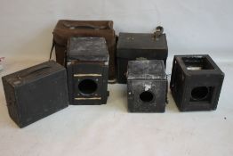 A TRAY OF ASSORTED VINTAGE PHOTOGRAPHIC EQUIPMENT to include an Ensign Popular Reflex etc. A/F