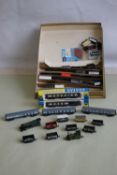 N' GAUGE MODEL RAILWAY SELECTION comprising two locomotives, three railway carriages, over 30 pieces