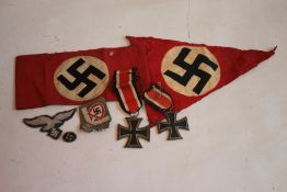 TWO IRON CROSSES 2ND CLASS - A FIRST WORLD WAR TYPE AND THIRD REICH TYPE, together with a quantity