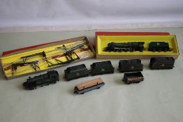 A BOXED HORNBY 'OO' GAUGE LOCOMOTIVE - 'PRINCESS VICTORIA' 4-6-2 with tender, together with four