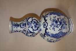 AN OCTAGONAL DOUBLE GOURD VASE, H 35 cmCondition Report:chips to rim, see images