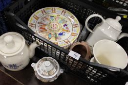 THREE TRAYS OF ASSORTED CERAMICS TO INCLUDE WEDGWOOD CALENDAR PLATES