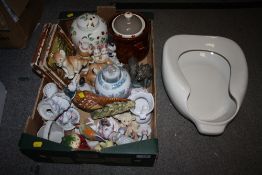 A TRAY OF CERAMIC FIGURES TO INCLUDE A BESWICK 1226 PHEASANT, A/F AND RUSSIAN FIGURES