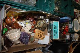TWO TRAYS OF COLLECTABLES TO INCLUDE GEMSTONES, SEASHELLS, BOXED FLATWARE ETC.