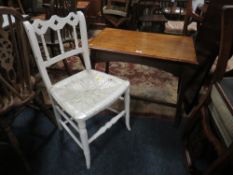 AN OAK RECTANGULAR OCCASIONAL TABLE W-77 CM AND A PAINTED CHAIR (2)