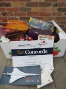 A COLLECTION OF BOXED DIECAST TOY CARS TO INCLUDE CORGI ETC TOGETHER WITH A SMALL SELECTION OF