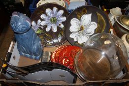 A TRAY OF CERAMICS AND COLLECTABLES TO INCLUDE A GLASS DOME, WHITE METAL CASED DRINKING FLASK ETC.