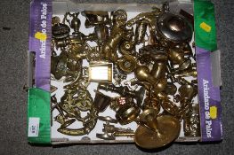 A SMALL TRAY OF BRASS FIGURES