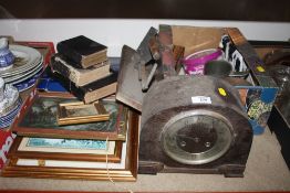 A BOX OF COLLECTABLES TO INCLUDE VINTAGE BOOKS, OAK MANTEL CLOCK AND PICTURES