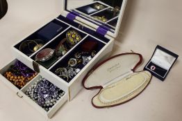 A QUANTITY OF ASSORTED COSTUME JEWELLERY TO INCLUDE A TISSOT PR50 LADIES WRISTWATCH, MCKINTOSH