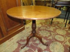 A 19TH CENTURY MAHOGANY TILT TOP PEDESTAL TRIPOD TABLE, DIA. 78 CM