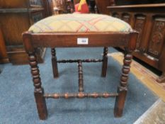 AN OAK BOBBIN LEG STOOL W-42 CM
