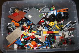 A LARGE QUANTITY OF LEGO TOYS