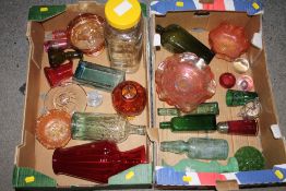 TWO TRAYS OF COLOURED GLASSWARE TO INCLUDE CARNIVAL GLASS
