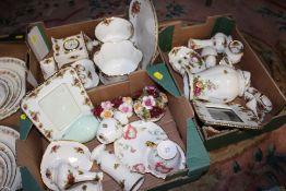 THREE SMALL TRAYS OF ROYAL ALBERT OLD COUNTRY ROSES CHINA ETC.