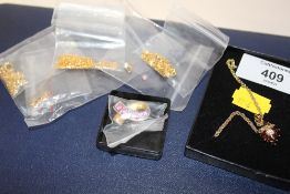 A COLLECTION OF STEEL AND METAL JEWELLERY TO INCLUDE 9 CT GOLD EARRINGS