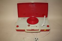 A VINTAGE NATIONAL STEREO PORTABLE RECORD PLAYER