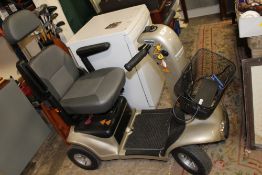 A STATUS XL6 MOBILITY SCOOTER - HOUSE CLEARANCE