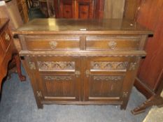 AN OLD CHARM OAK DRESSER H-81 W-92 CM