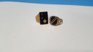 TWO 9 CT GENT'S RINGS 9 g