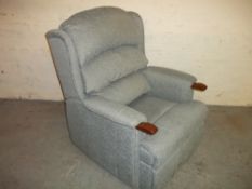 AN HSL RISE RECLINER CHAIR