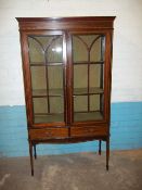 AN EDWARDIAN INLAID DISPLAY CUPBOARD