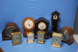 A TRAY OF ASSORTED MANTEL CLOCKS (TRAY NOT INCLUDED)