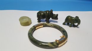 JADE AND VERDITE TYPE STONE ITEMS CONSISTING OF A BANGLE AND ANIMAL FIGURES