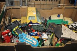 A TRAY OF PLAYWORN DIECAST AND OTHER VEHICLES TO INCLUDE TONKA,
