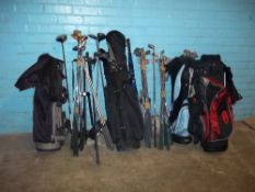 A SELECTION OF GOLF CLUBS, GOLD BAGS AND TROLLIES TO INCLUDE SLAZENGER, PING, HAWKEYE, SAPPHIRE
