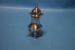 A HALLMARKED SILVER PEPPERETTE