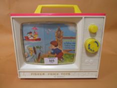 A VINTAGE FISHER-PRICE GIANT SCREEN MUSIC BOX TV A/F