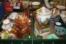 TWO TRAYS OF CERAMICS TO INCLUDE A CONTINENTAL TWIN HANDLED LIDDED VASE, A/F, IMARI STYLE PLATES,