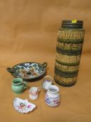 A COLLECTION OF CERAMICS TO INCLUDE A TALL WEST GERMAN VASE, GOUDA TWIN HANDLED BOWL, DERBY POSIES