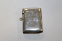 A VINTAGE HALLMARKED SILVER VESTA CASE - APPROX WEIGHT 24.7G