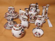 A QUANTITY OF MASONS MANDALAY TO INCLUDE A PAIR OF CANDLESTICKS, JUGS, TWIN HANDLED VASE ETC