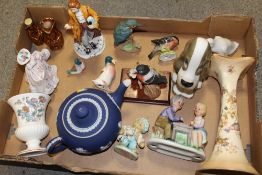 A TRAY OF ASSORTED CERAMICS TO INCLUDE WEDGWOOD, BESWICK, NAO ETC