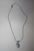 A STERLING SILVER PENDANT ON CHAIN - APPROX WEIGHT 9.8G