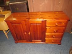 A HONEY PINE SIDEBOARD H-71 W-119 CM