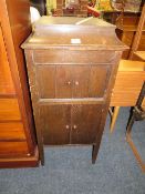 AN OAK CASED COLUMBIA VINTAGE GRAMOPHONE A/F