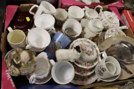 A TRAY OF ASSORTED CHINA AND CERAMICS TO INCLUDE COLCLOUGH CHINA, BESWICK, COALPORT ETC