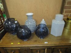 A COLLECTION OF MODERN VASES TO INCLUDE THREE MATCHING GLASS EXAMPLES (6)