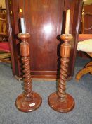 A PAIR OF DECORATIVE TWIST CANDLESTICKS H-52 CM (2)