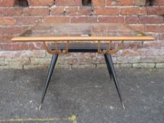 AN UNUSUAL RETRO GLASS TOPPED OCCASIONAL TABLE H-50 W-74 CM