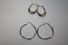 TWO PAIRS OF SILVER EARRINGS - APPROX WEIGHT 8.2G