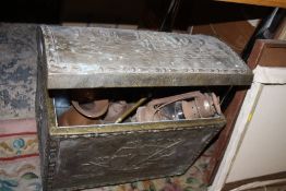 A LARGE BRASS COVERED COALBOX CONTAINING VINTAGE METALWARE TO INCLUDE TILLY LAMPS, COPPER KETTLE ETC