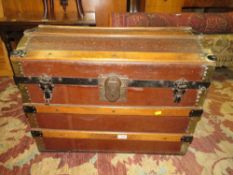 A VINTAGE DOMED BANDED PACKING TRUNK W-70 CM