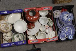 THREE TRAYS OF ASSORTED CERAMICS TO INCLUDE BLUE AND WHITE, VINTAGE JELLY MOLDS ETC