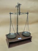 A SET OF VINTAGE BRASS BALANCE SCALES BY 'W & T AVERY BIRMINGHAM', H 47 cm, W 34 cm